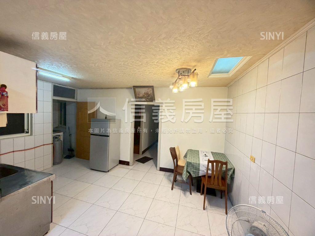 龍壽街低總價公寓３＋１房房屋室內格局與周邊環境