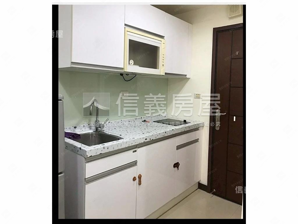 捷運景觀～樺福千金房屋室內格局與周邊環境