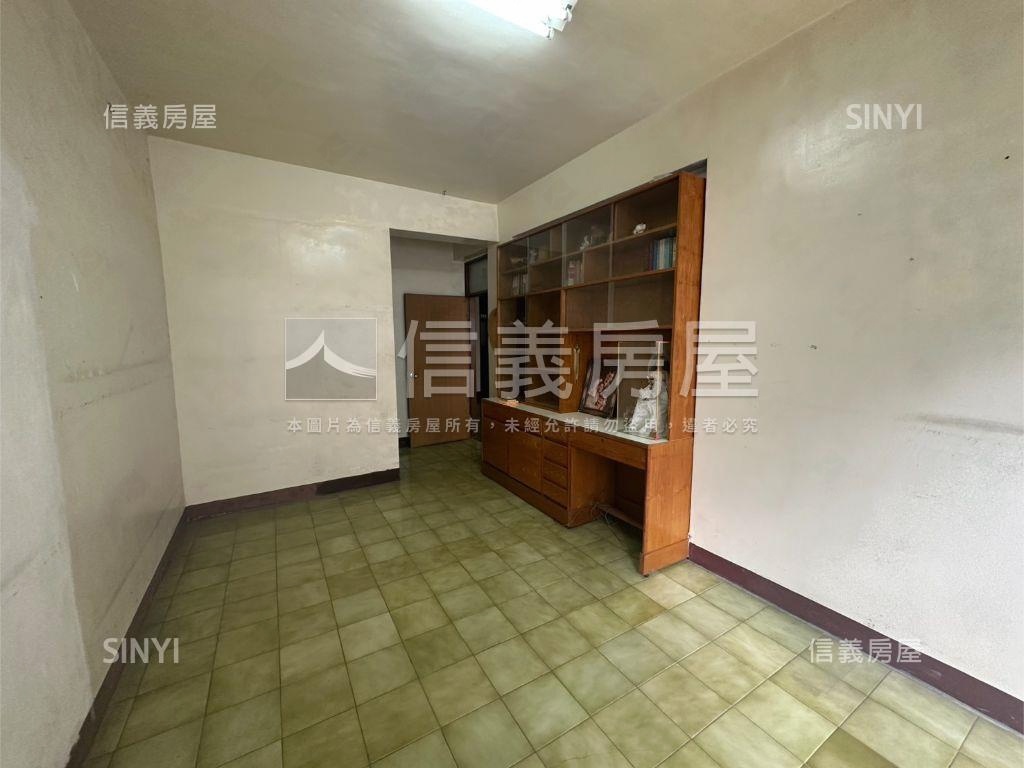 麗池培英二樓方正美寓房屋室內格局與周邊環境