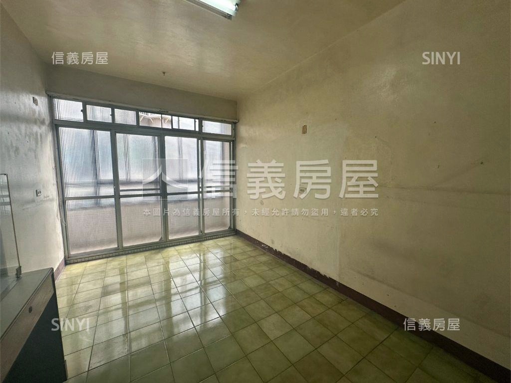 麗池培英二樓方正美寓房屋室內格局與周邊環境