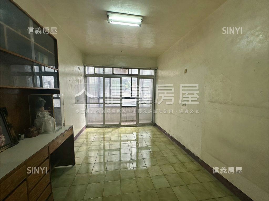 麗池培英二樓方正美寓房屋室內格局與周邊環境