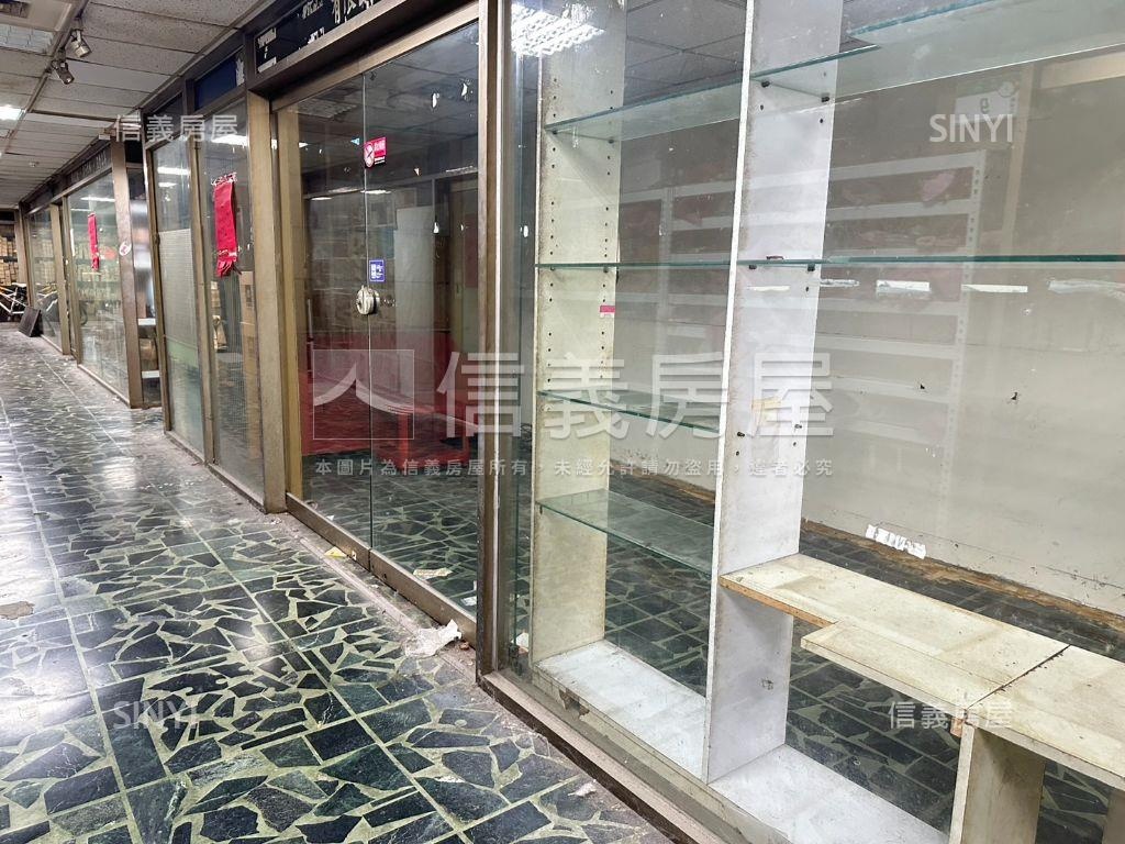 近西門／北門站。黃金店面房屋室內格局與周邊環境