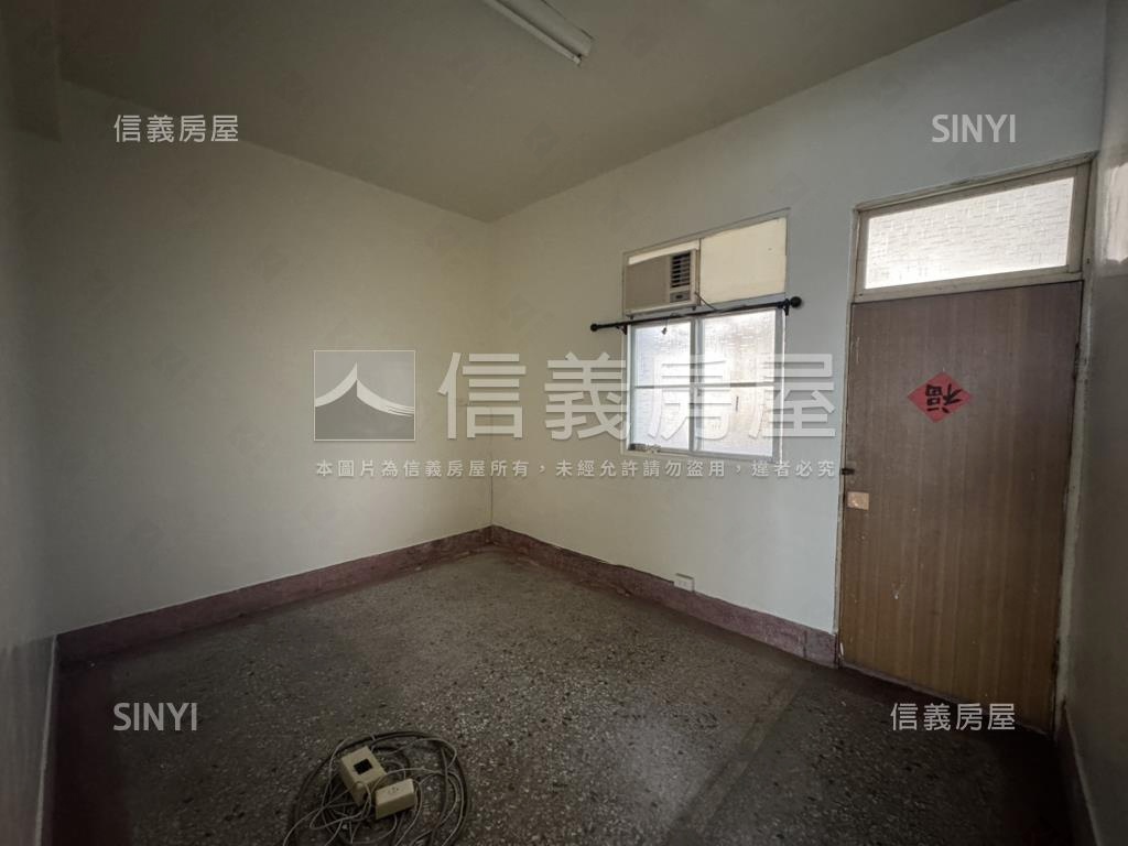 專任東發路騎樓透天房屋室內格局與周邊環境