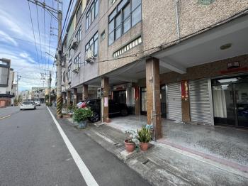 專任東發路騎樓透天