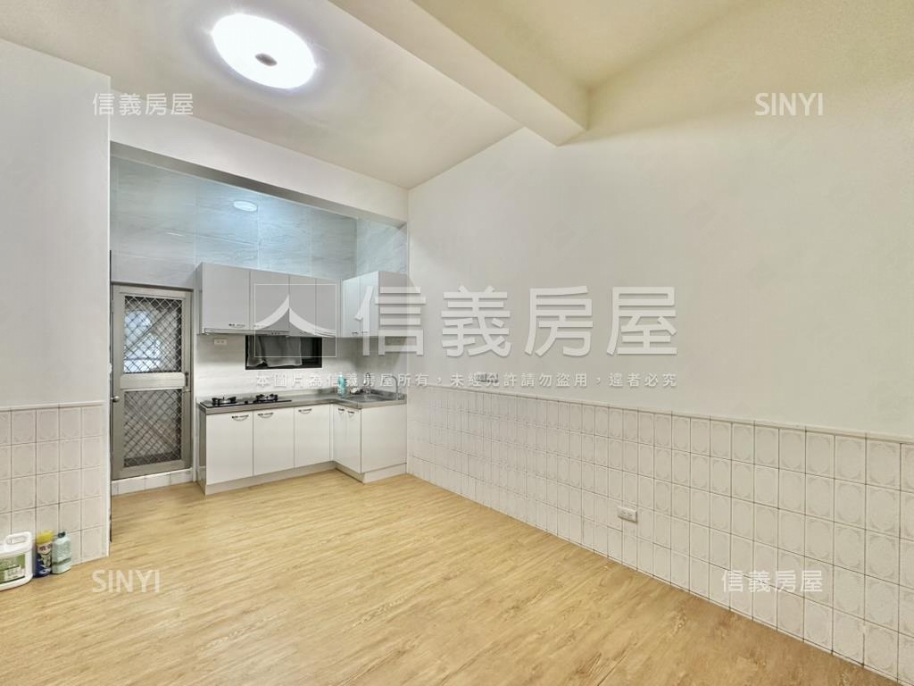 ✨凹仔底義享翻新正街透天房屋室內格局與周邊環境