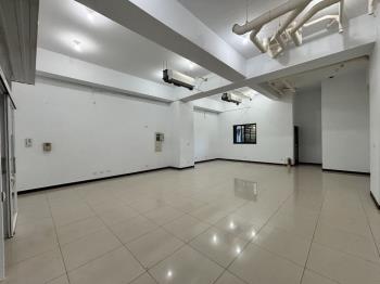 近輕軌校區旁大面寬金店面