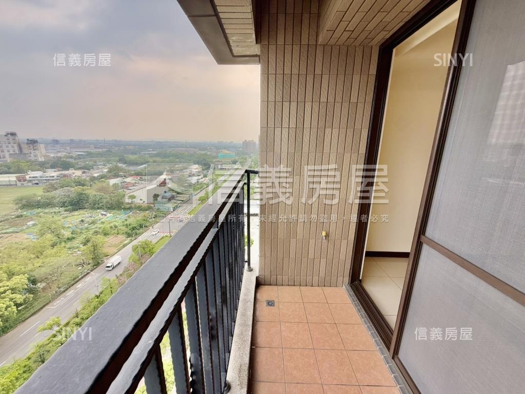 獨家次頂樓正南三房車位房屋室內格局與周邊環境