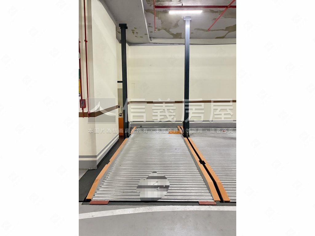 高鐵｜新潤Ａ１８兩房車位房屋室內格局與周邊環境