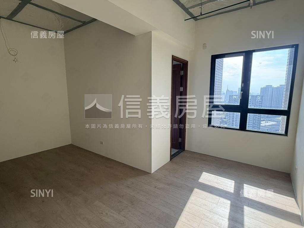 面公園頂峰帝堡房屋室內格局與周邊環境