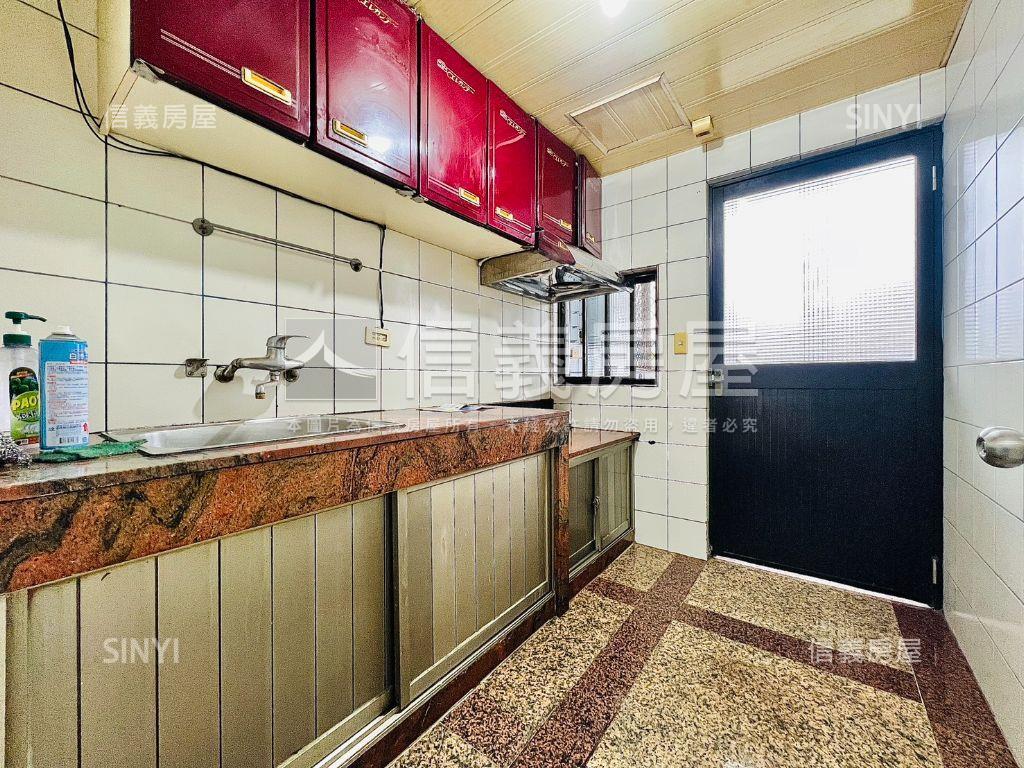 【貴和捷運】電梯六樓房屋室內格局與周邊環境