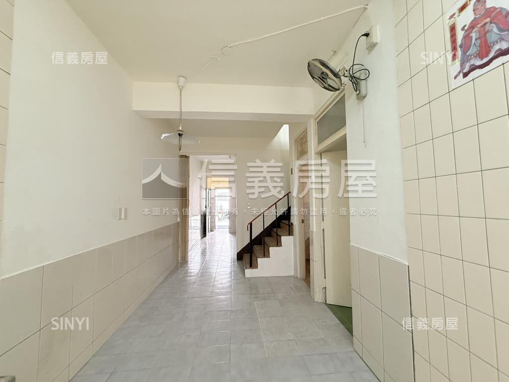 寸土寸金台北市透天房屋室內格局與周邊環境