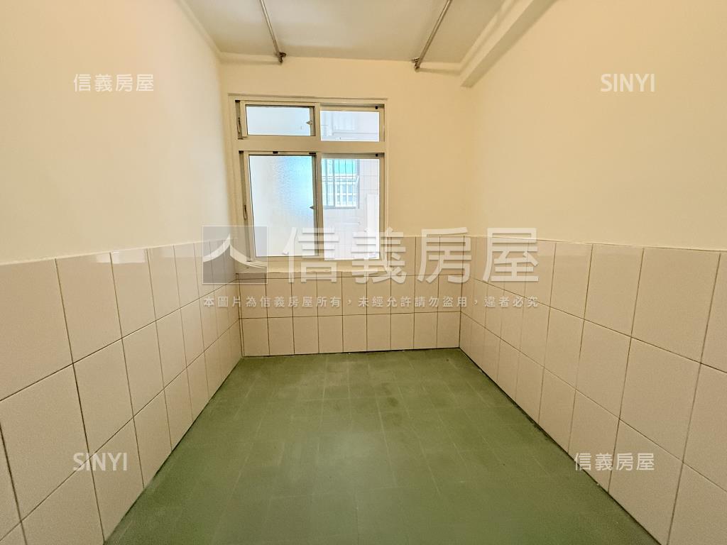 寸土寸金台北市透天房屋室內格局與周邊環境