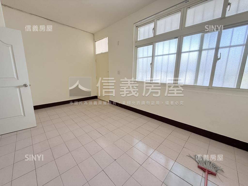 寸土寸金台北市透天房屋室內格局與周邊環境