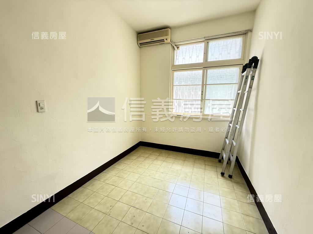 寸土寸金台北市透天房屋室內格局與周邊環境