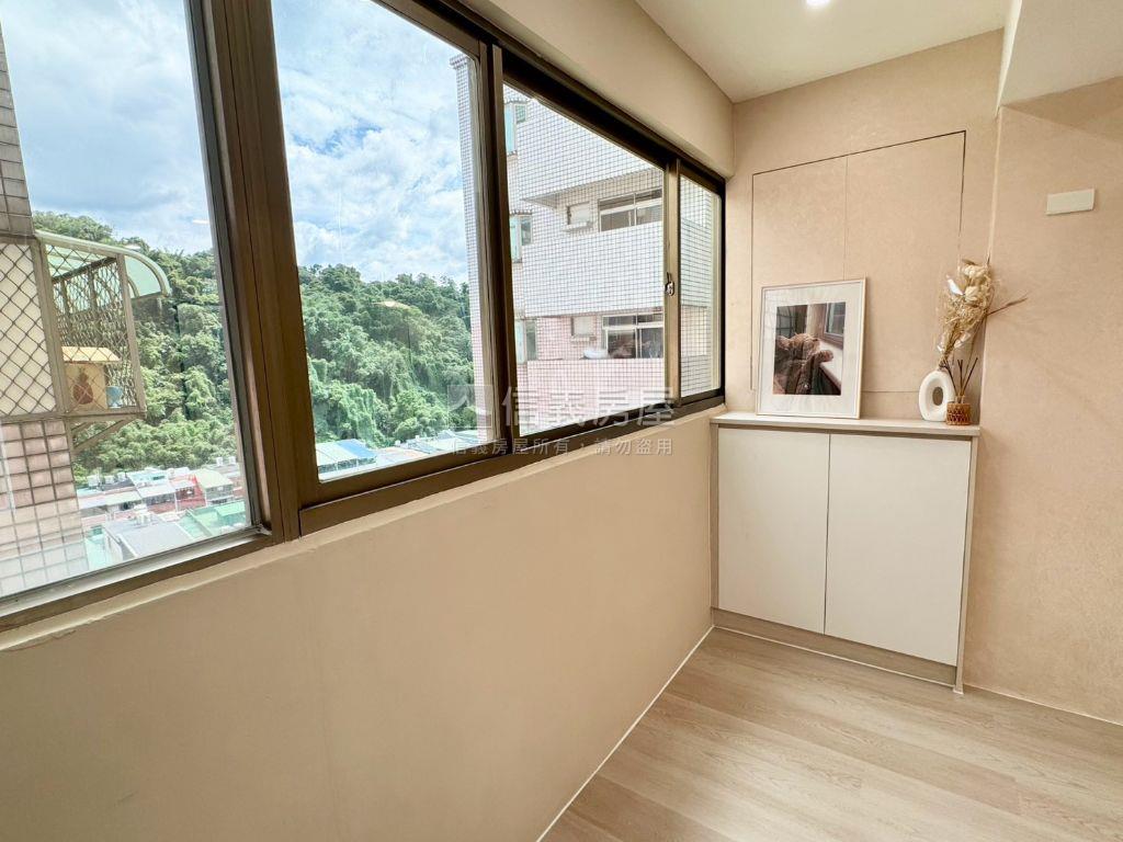 新界·高樓景觀美妝三房房屋室內格局與周邊環境