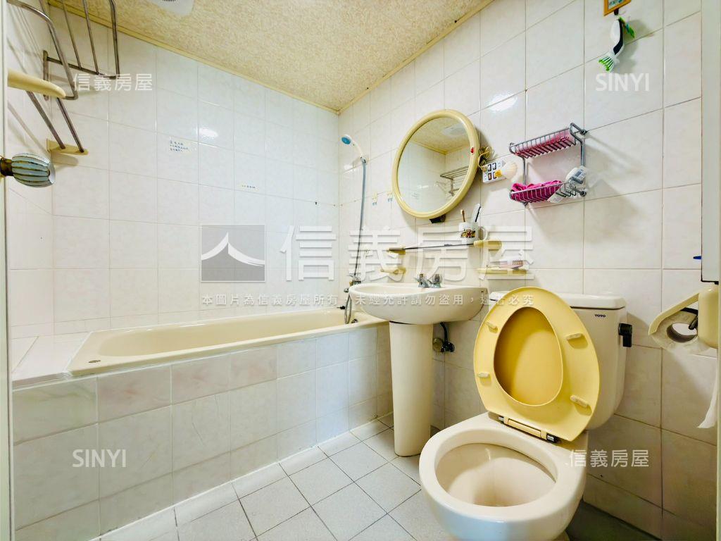 近安平國小｜優質三房車位房屋室內格局與周邊環境