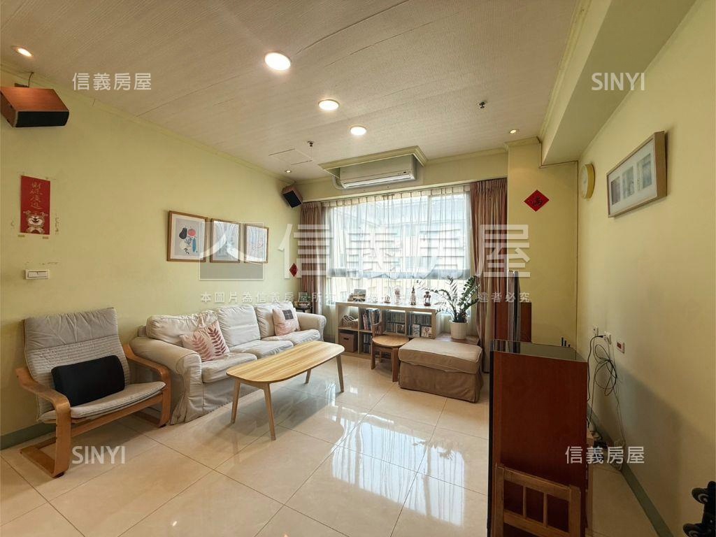 ＧＯＬＦ次頂大四房雙車位房屋室內格局與周邊環境