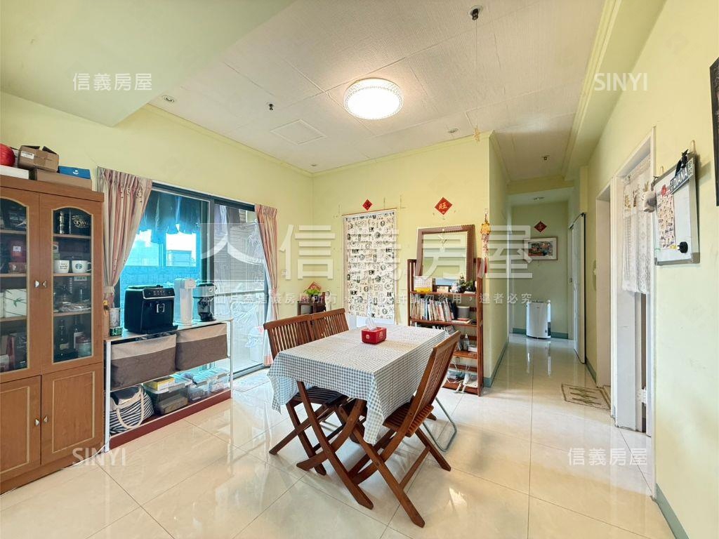 ＧＯＬＦ次頂大四房雙車位房屋室內格局與周邊環境