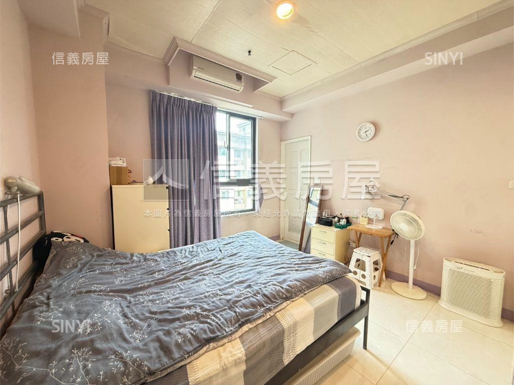 ＧＯＬＦ次頂大四房雙車位房屋室內格局與周邊環境