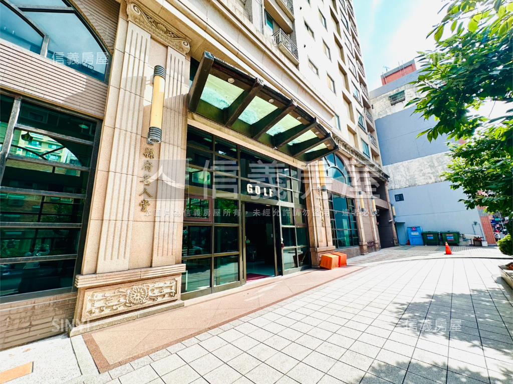 ＧＯＬＦ公園旁四房雙車位房屋室內格局與周邊環境