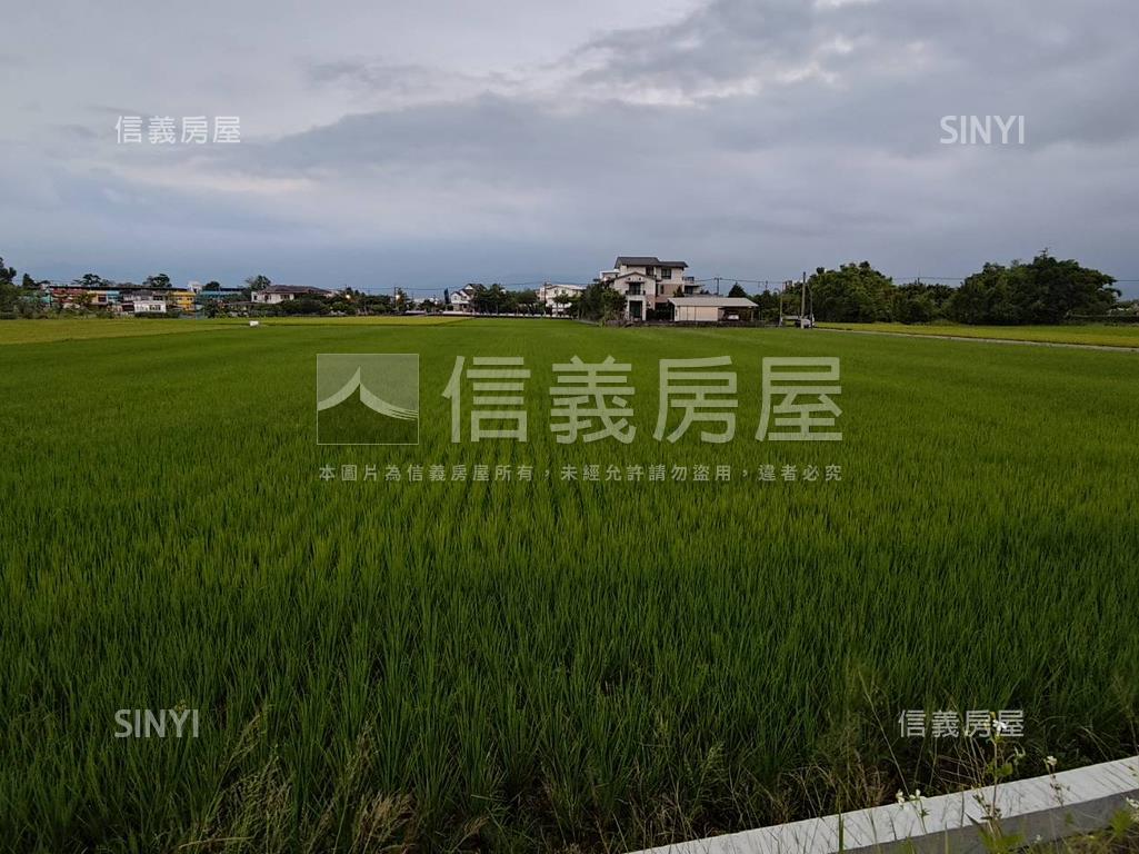 新七賢段黃金１６００坪房屋室內格局與周邊環境