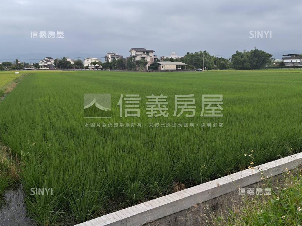 新七賢段黃金１６００坪房屋室內格局與周邊環境