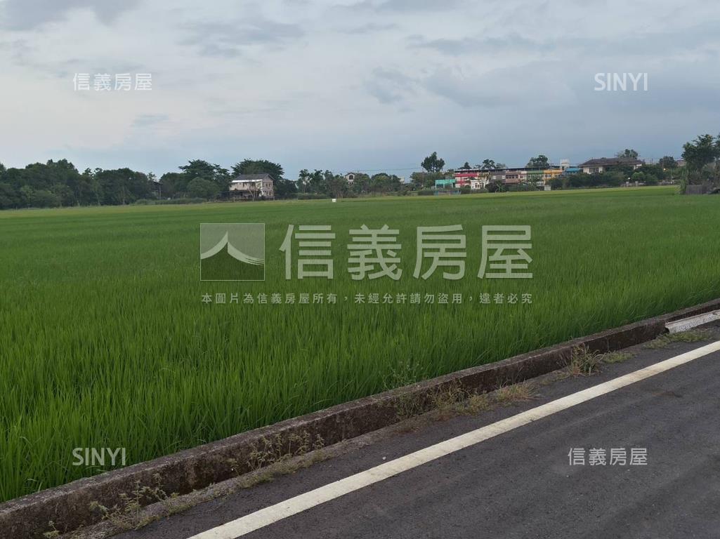 新七賢段黃金１６００坪房屋室內格局與周邊環境