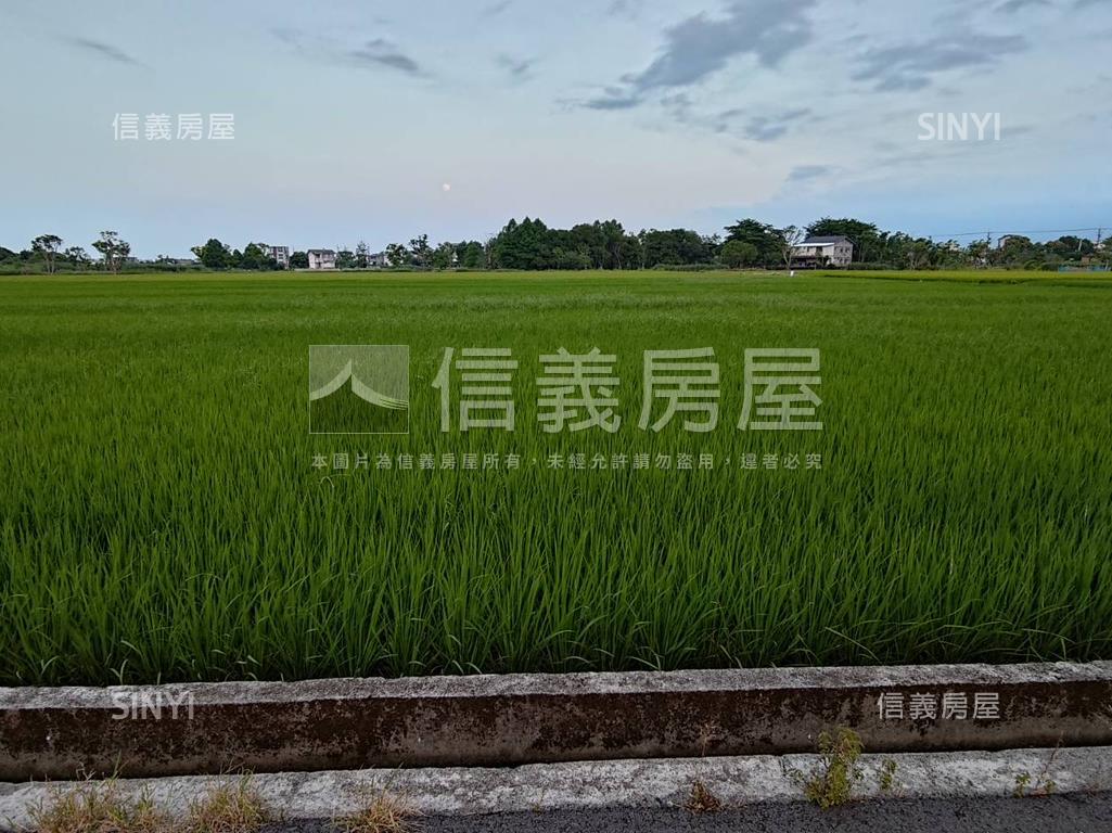 新七賢段黃金１６００坪房屋室內格局與周邊環境