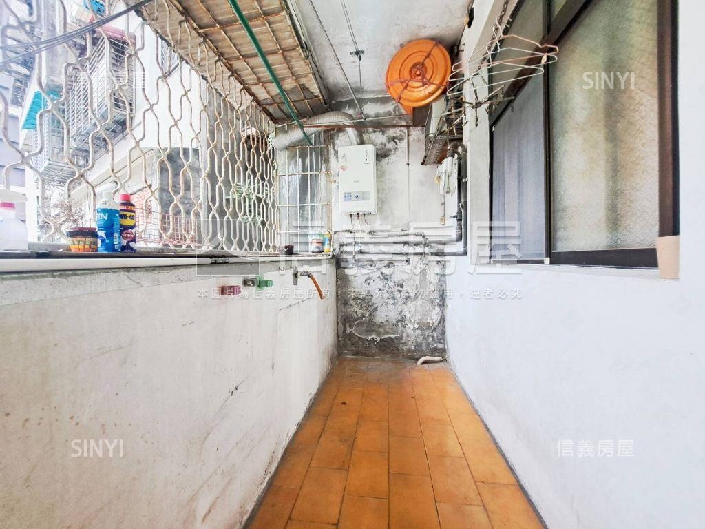 重安街方正明亮三樓房屋室內格局與周邊環境