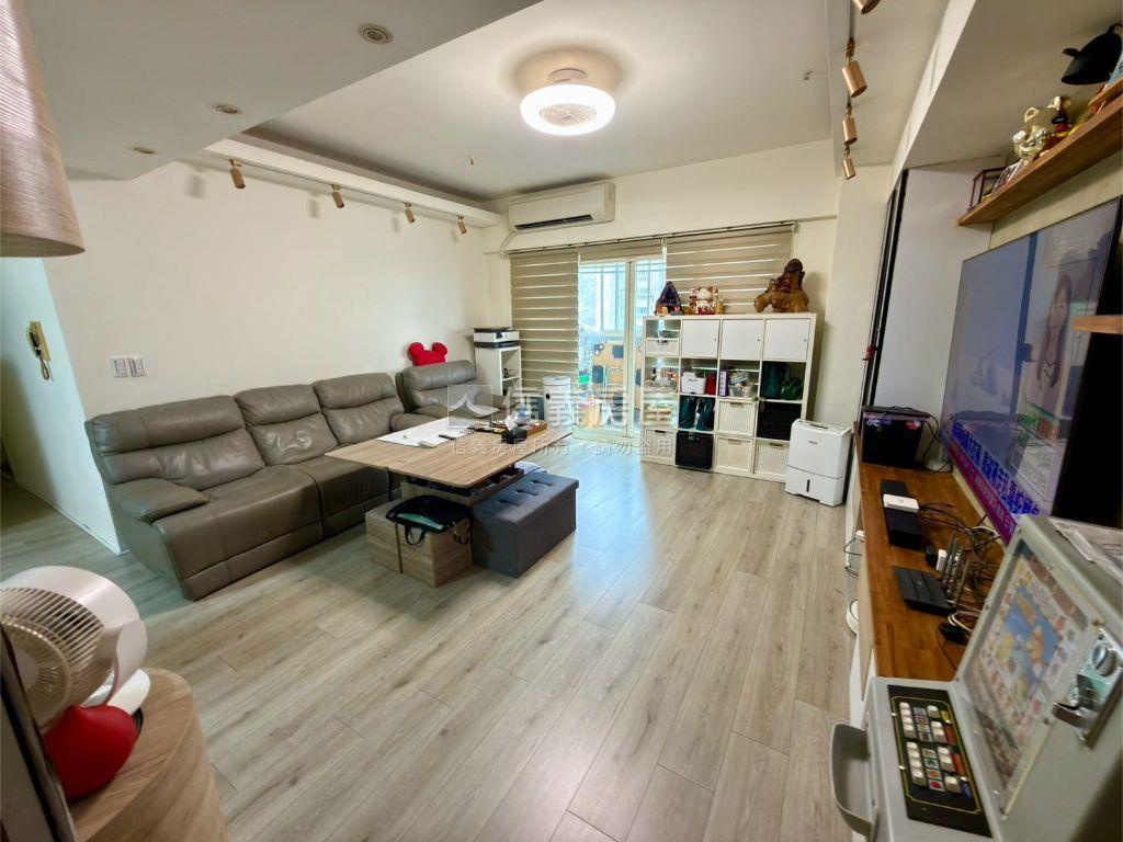 觀天下大４房鋼骨高樓層房屋室內格局與周邊環境