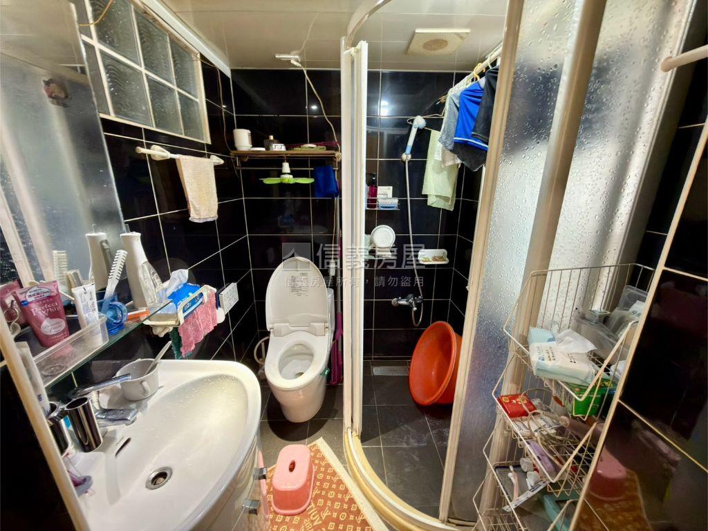 觀天下大４房鋼骨高樓層房屋室內格局與周邊環境