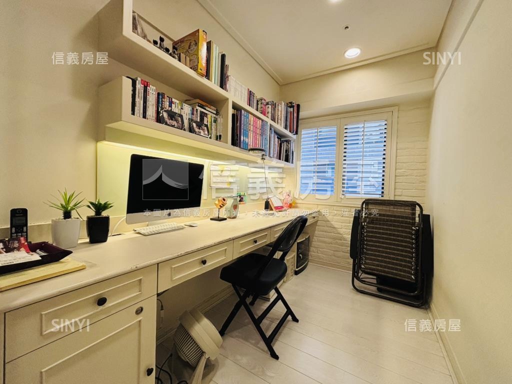 文化中心帝國王座精裝豪邸房屋室內格局與周邊環境