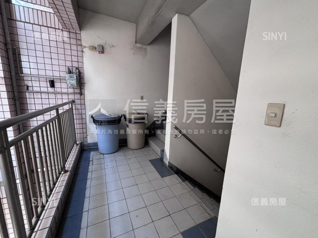 文化中心帝國王座精裝豪邸房屋室內格局與周邊環境
