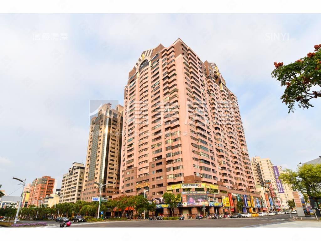 輝皇時代溫馨四房平車房屋室內格局與周邊環境