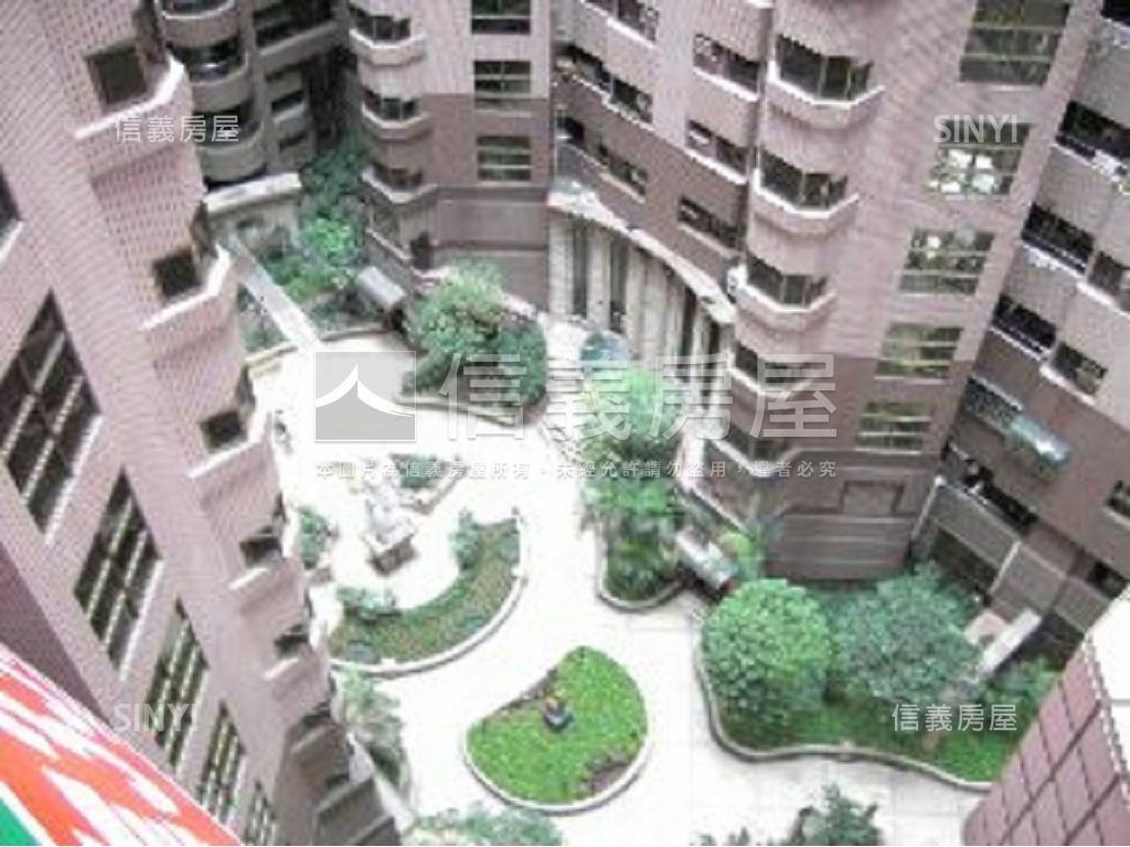 輝皇時代溫馨四房平車房屋室內格局與周邊環境