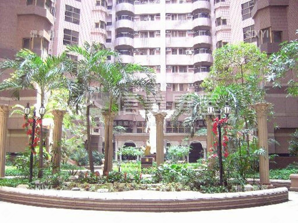 輝皇時代溫馨四房平車房屋室內格局與周邊環境