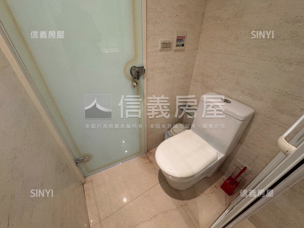 專任柳川河畔美麗渡假套房房屋室內格局與周邊環境