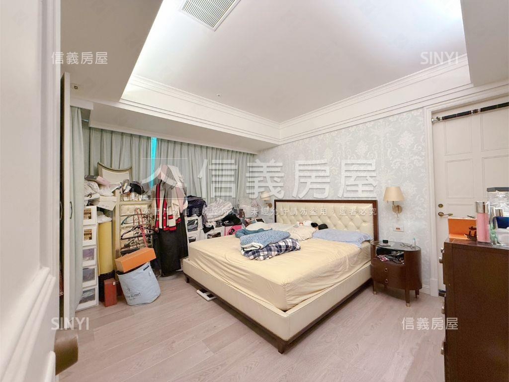 越世紀稀有４房雙車位房屋室內格局與周邊環境