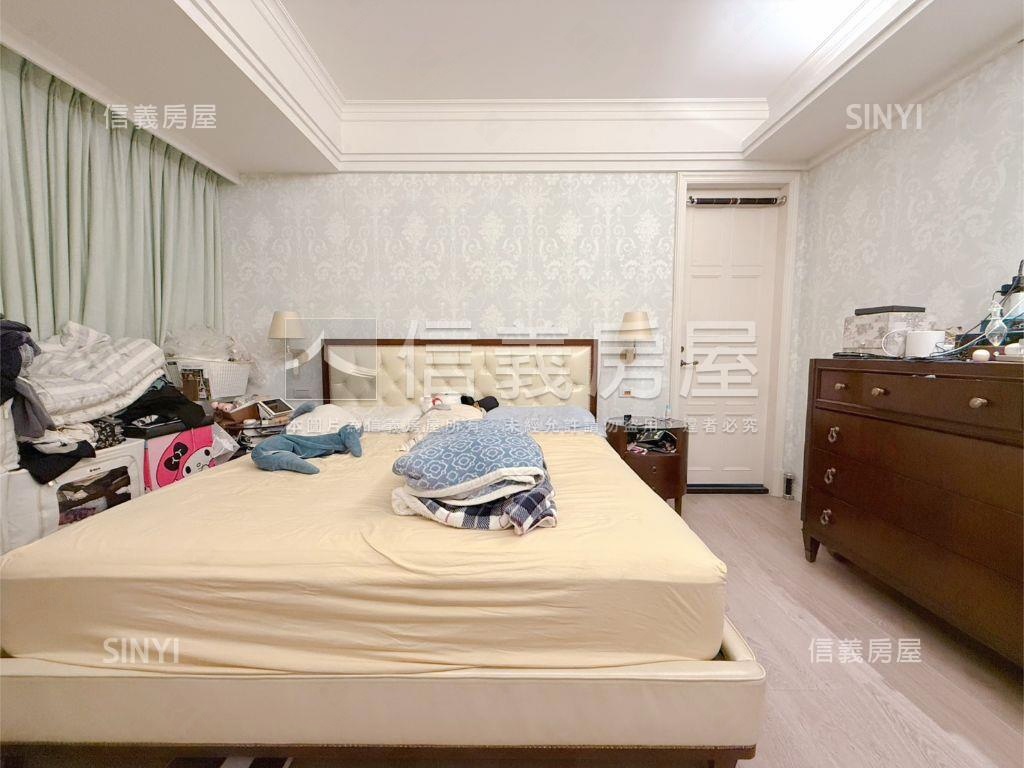 越世紀稀有４房雙車位房屋室內格局與周邊環境