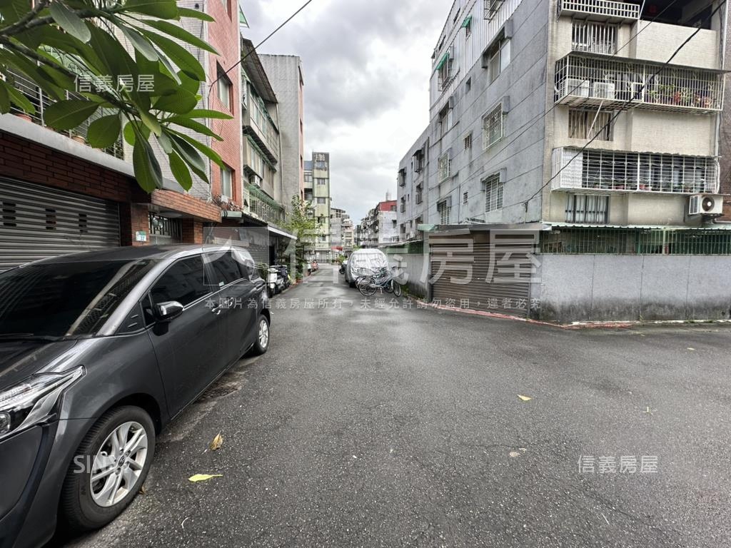 專任石牌空地房屋室內格局與周邊環境