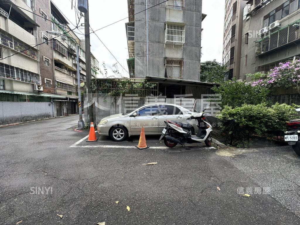 專任石牌空地房屋室內格局與周邊環境