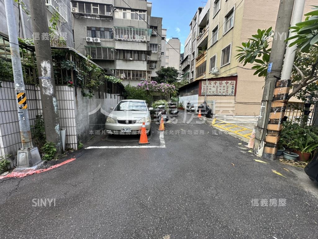 專任石牌空地房屋室內格局與周邊環境