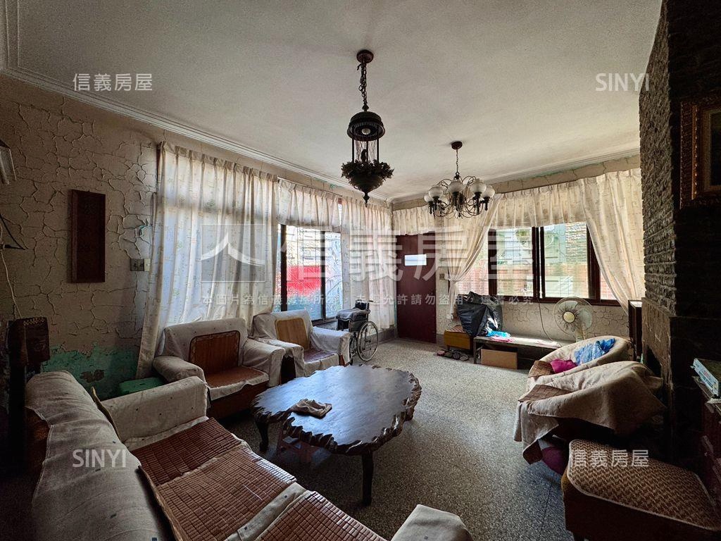 約８５地坪煙囪美軍眷舍房屋室內格局與周邊環境