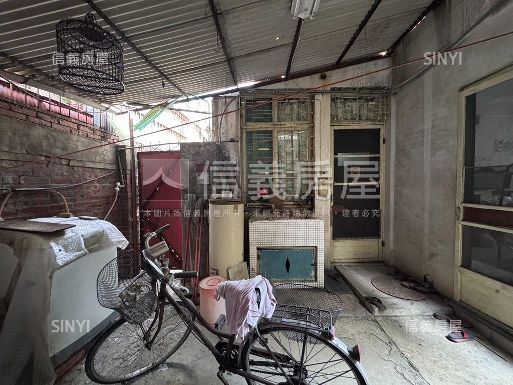 約８５地坪煙囪美軍眷舍房屋室內格局與周邊環境