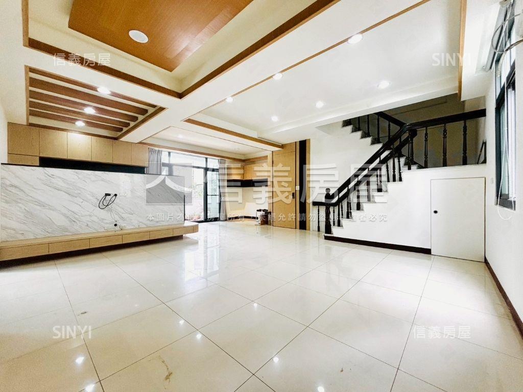 一樓角窗店面＋樓上套房房屋室內格局與周邊環境