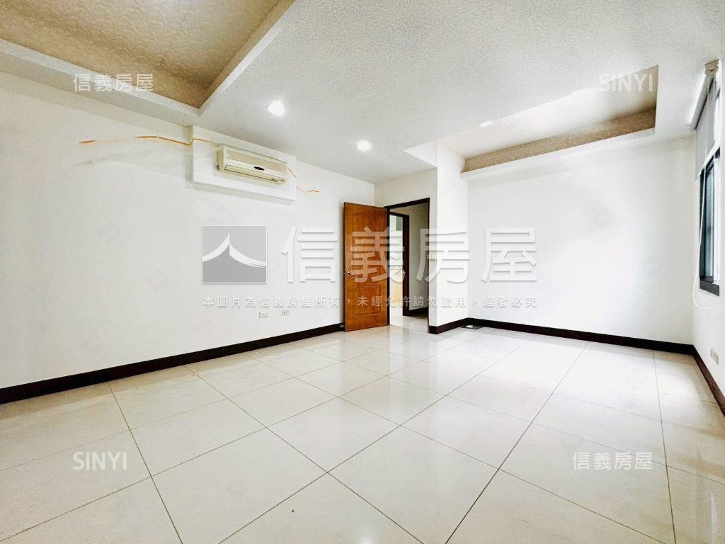 一樓角窗店面＋樓上套房房屋室內格局與周邊環境