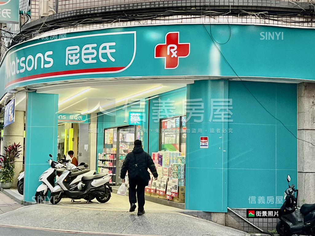 全新裝潢公園捷運電梯２房房屋室內格局與周邊環境