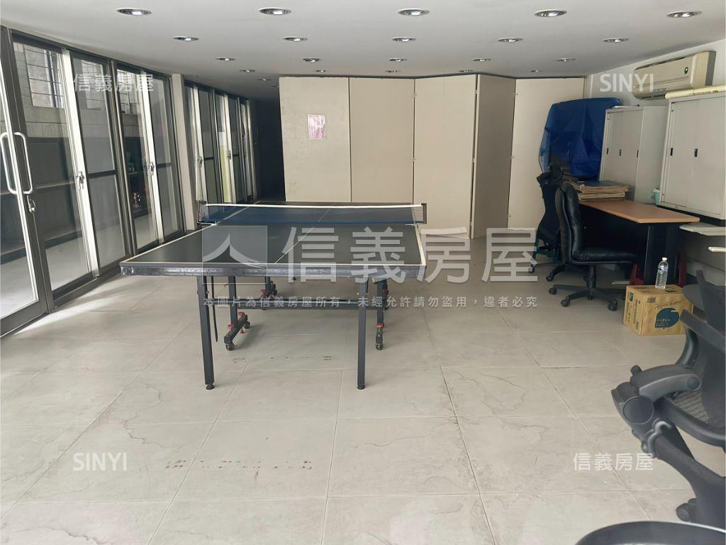 台北市精華大３房＋車位房屋室內格局與周邊環境