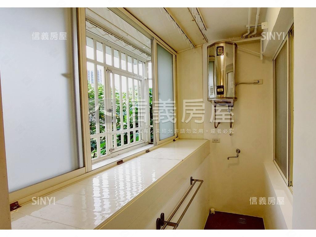 專任！大稻埕邊間美妝２樓房屋室內格局與周邊環境