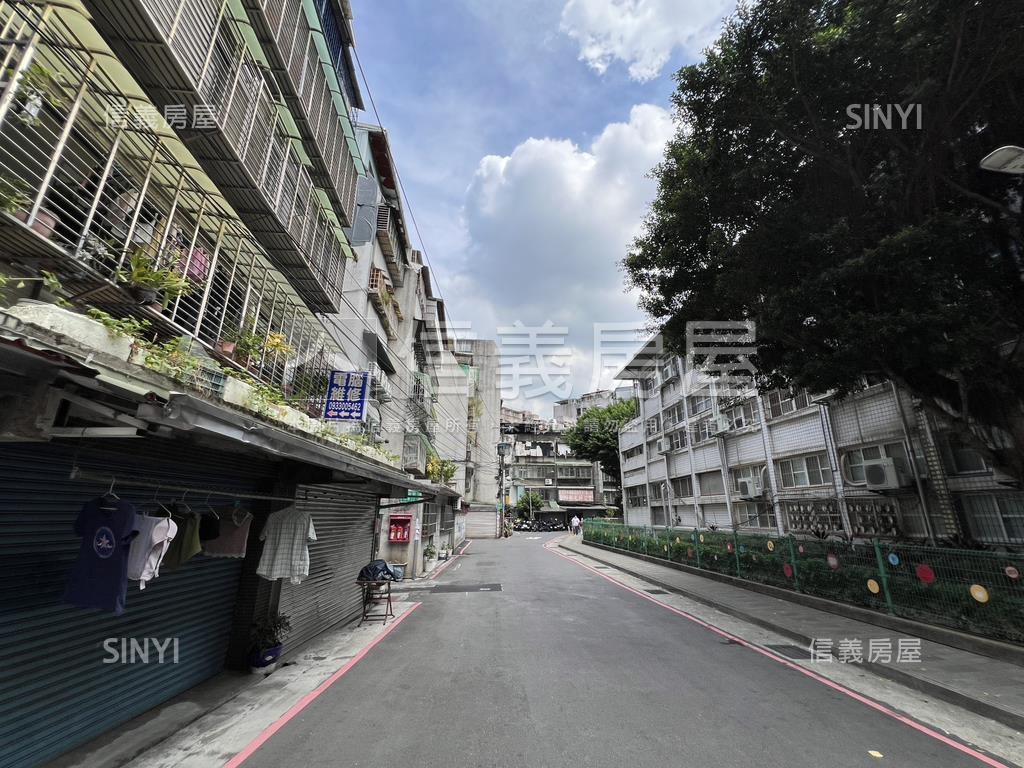 稀有秀安採光邊間美寓房屋室內格局與周邊環境